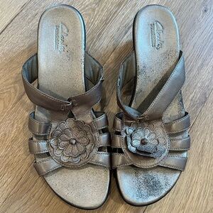 Clark’s slip-on leather flower sandals